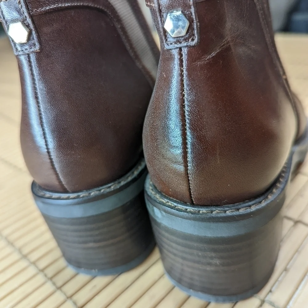 Crown Vintage women's sz 6M brown leather Pull on ankle boots. 2